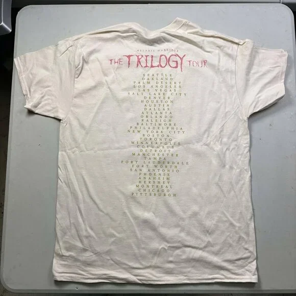 Melanie Martinez Trilogy Tour Popstar T-shirt Official Tour Merch - Picture 2 of 3